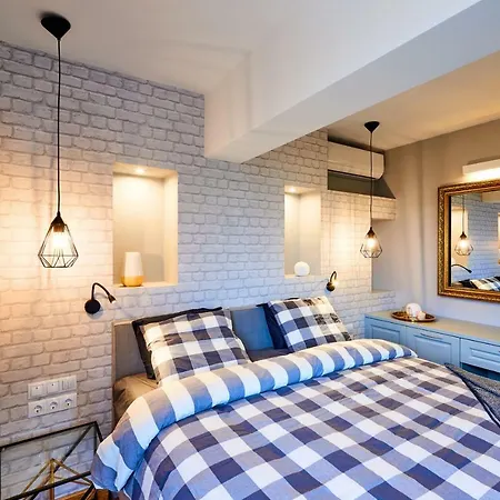 Stylish And High-end Designer In Center Apartamento